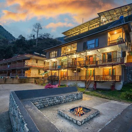 Banjār Sharda Resort-Tirthan Valley מראה חיצוני תמונה