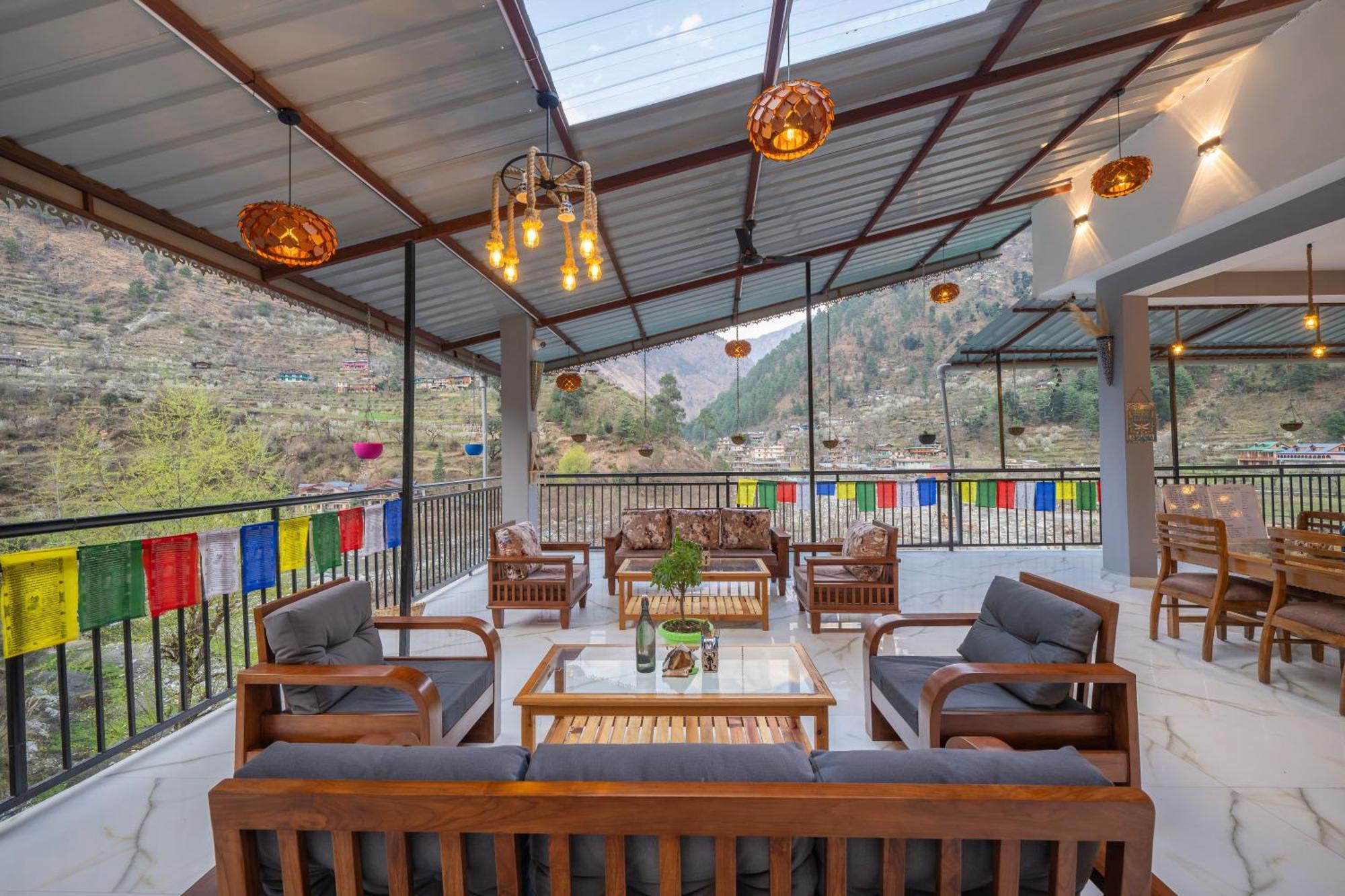 Banjār Sharda Resort-Tirthan Valley מראה חיצוני תמונה