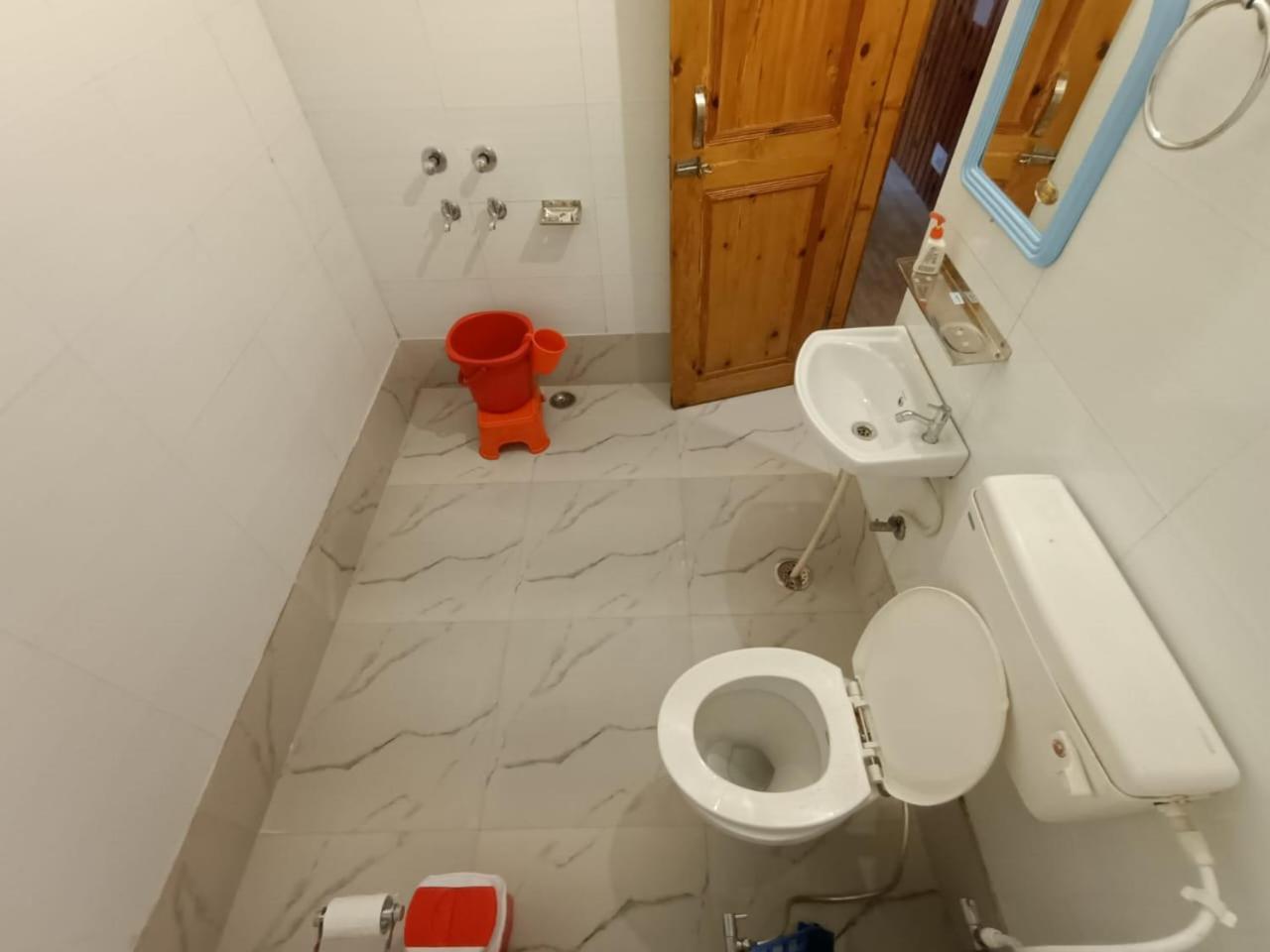 Banjār Sharda Resort-Tirthan Valley מראה חיצוני תמונה